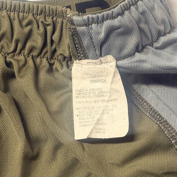 Under Armour Athletic Short Women's Size Small Green With Logo Running Training - Picture 6 of 6